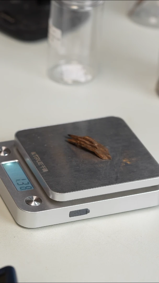 沉香沉香碎屑柬埔寨菩萨树心油 1.38g