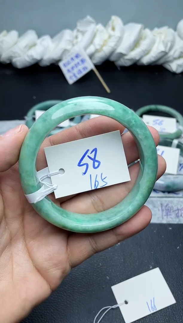 未镶嵌手镯翡翠165
