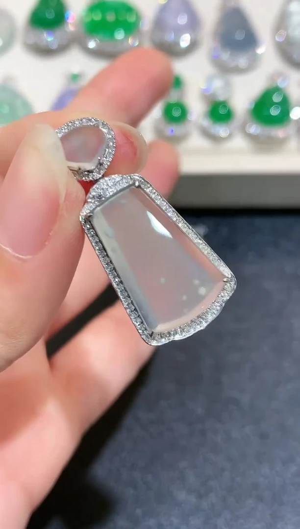 【闪购商品】翡翠颈饰18K金镶嵌B109   多样性一件发货