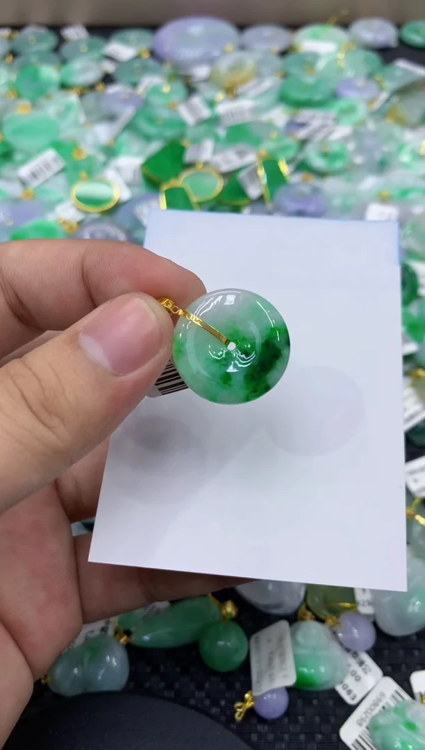 颈饰18K金镶嵌翡翠天然缅甸翡翠A货