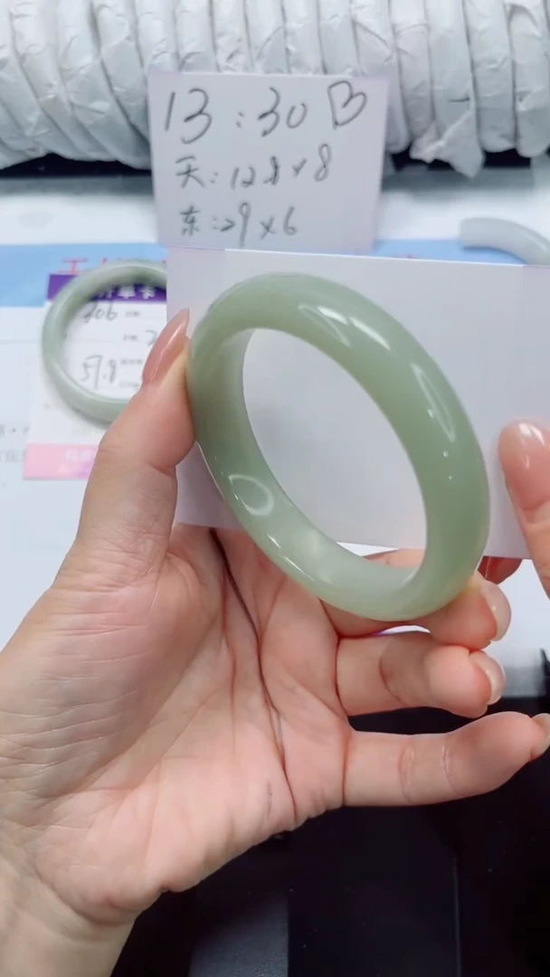 未镶嵌手镯石英质玉307-60