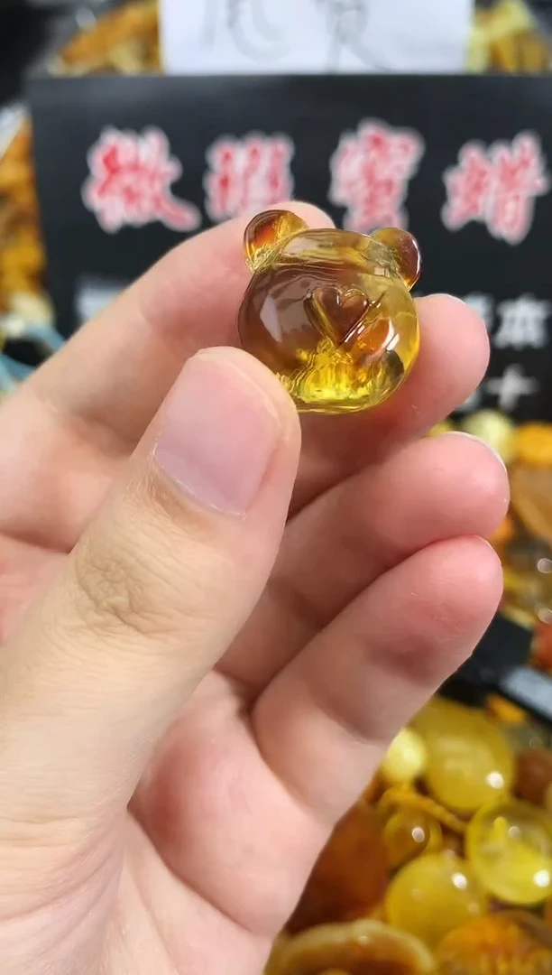 蜜蜡未镶嵌珠宝奇石60