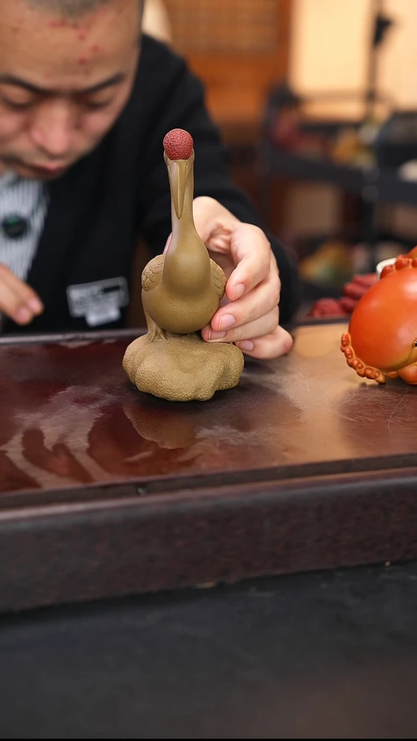 山**信鸿运单钩雕塑茶宠