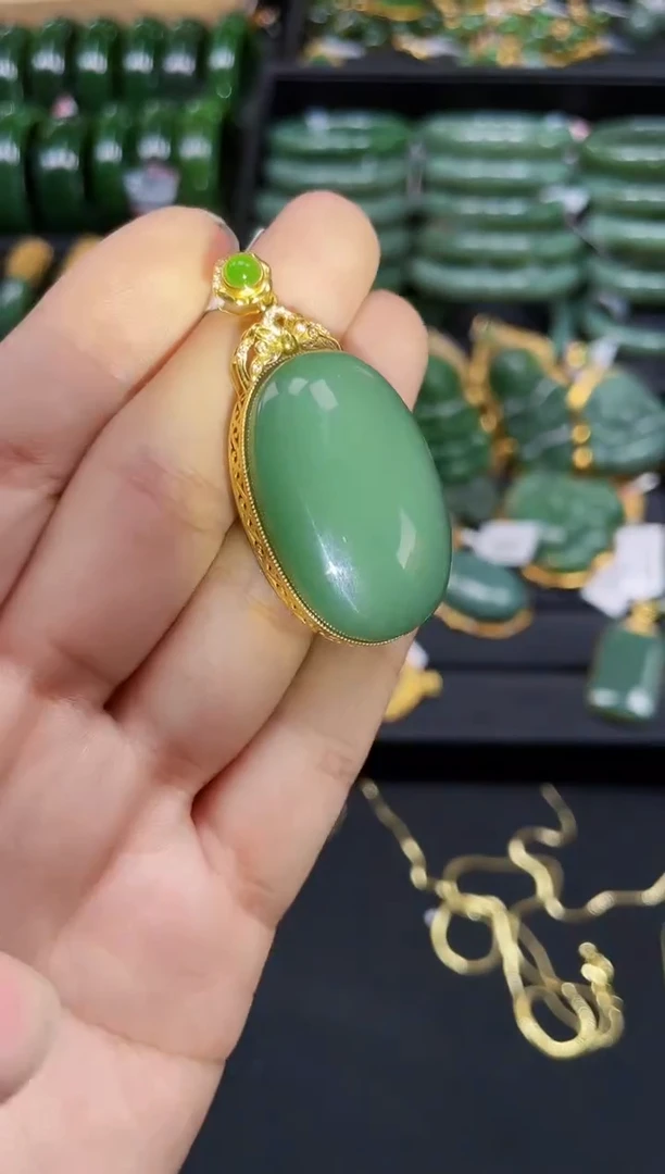 【闪购商品】和田玉吊坠18K金镶嵌多样性发一