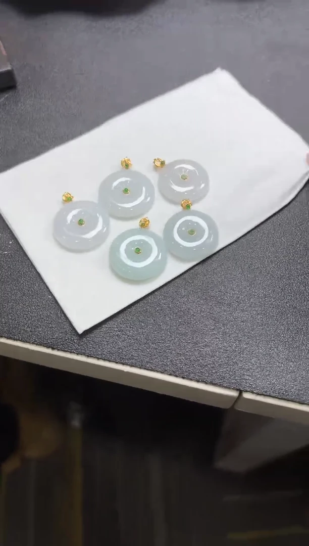 18K金镶嵌挂件翡翠多样性发一件1122-14362