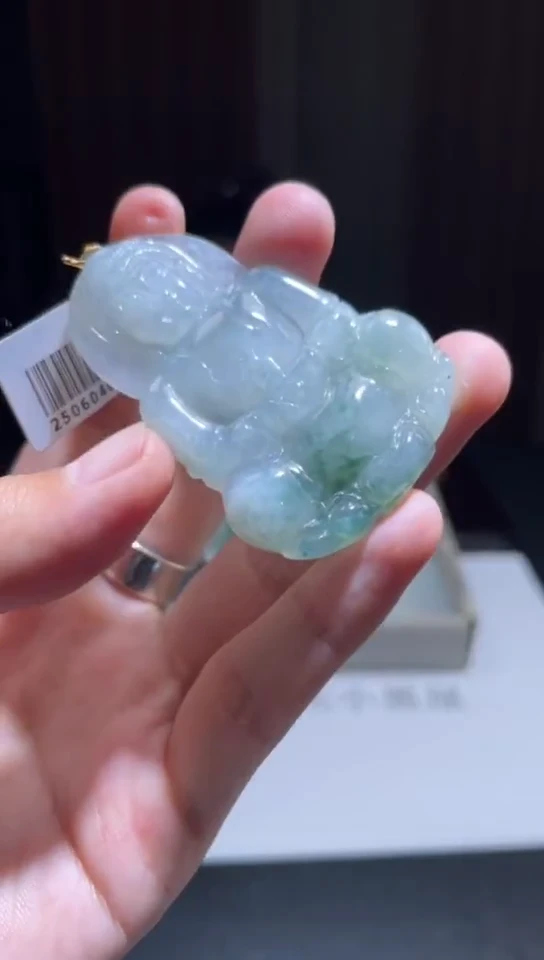 18K金镶嵌挂件翡翠翡翠A货
