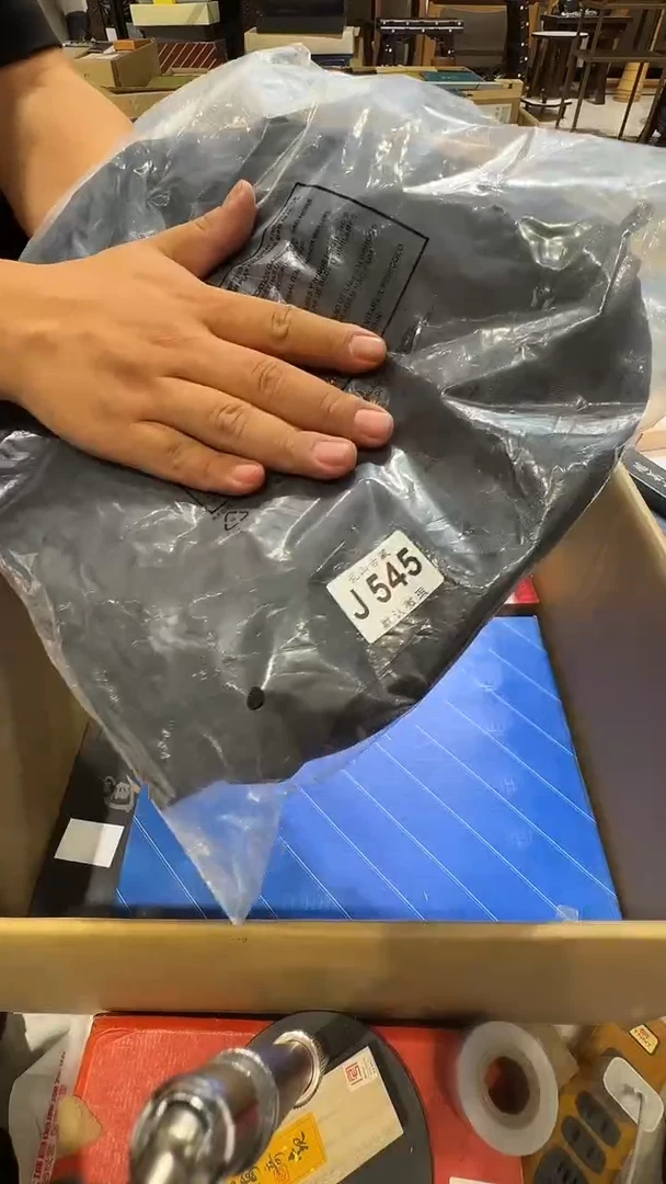 刀****术乱山古美術瓷片J545