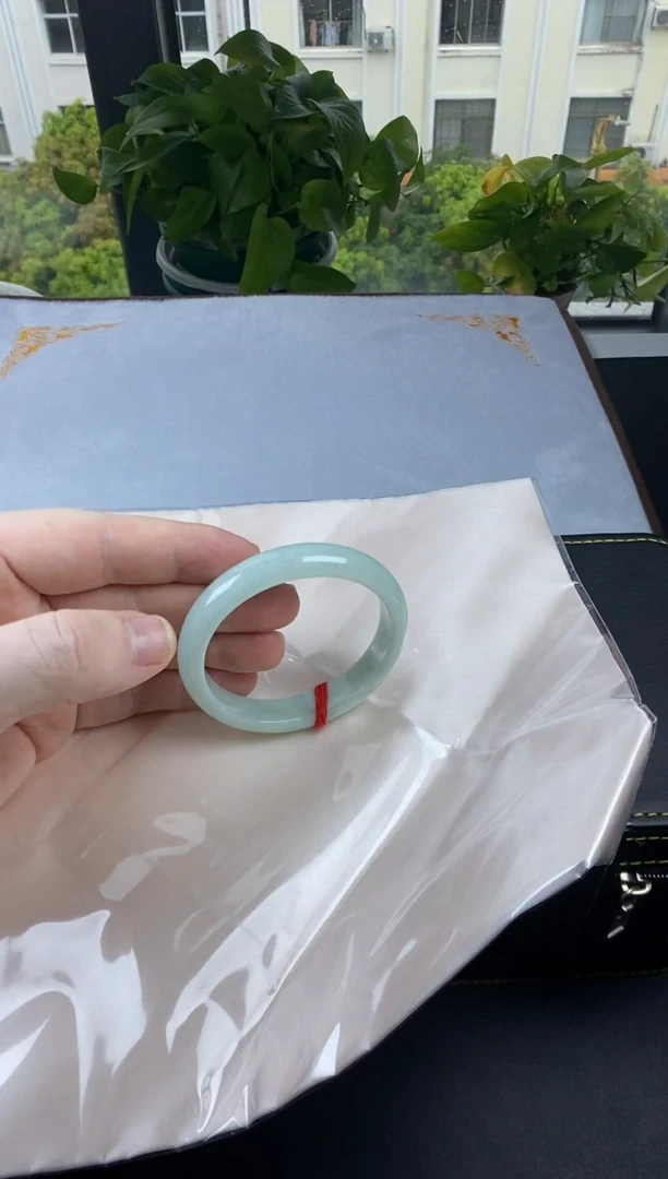 未镶嵌手镯（贵妃镯）翡翠1