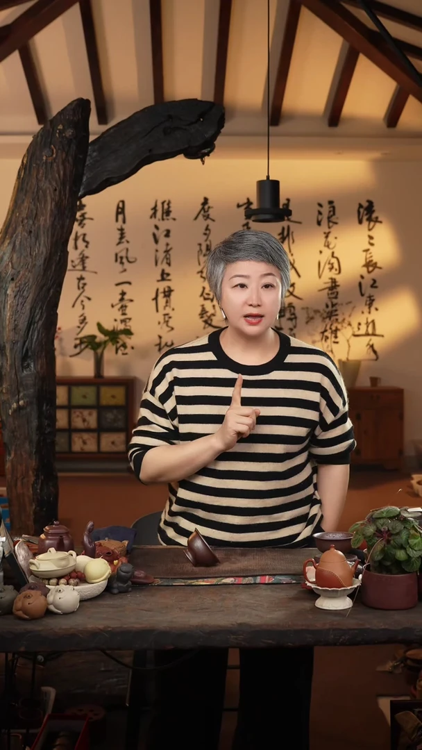 王安凤柴烧刻绘鱼紫砂杯