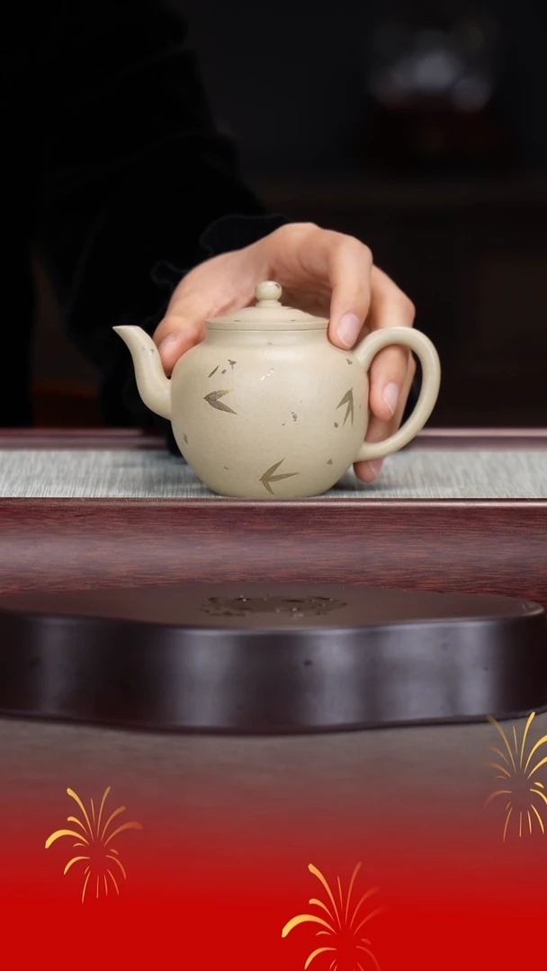 【闪购商品】紫砂茶壶刘华良/本山绿泥/宫灯/150cc