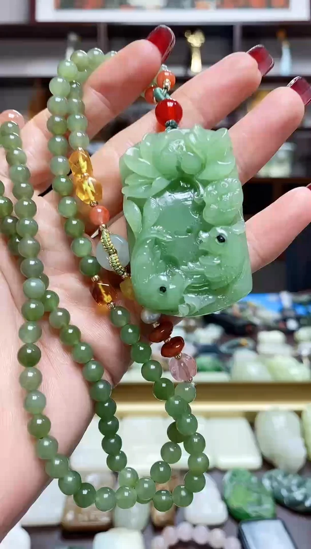 吊坠(赠链)未镶嵌和田玉
