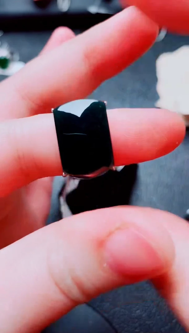 银S925镶嵌戒指翡翠1111