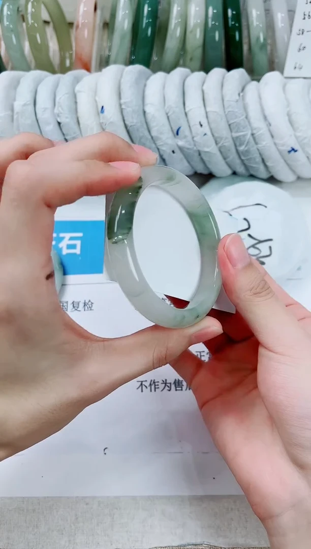 石英质玉手镯未镶嵌21-56