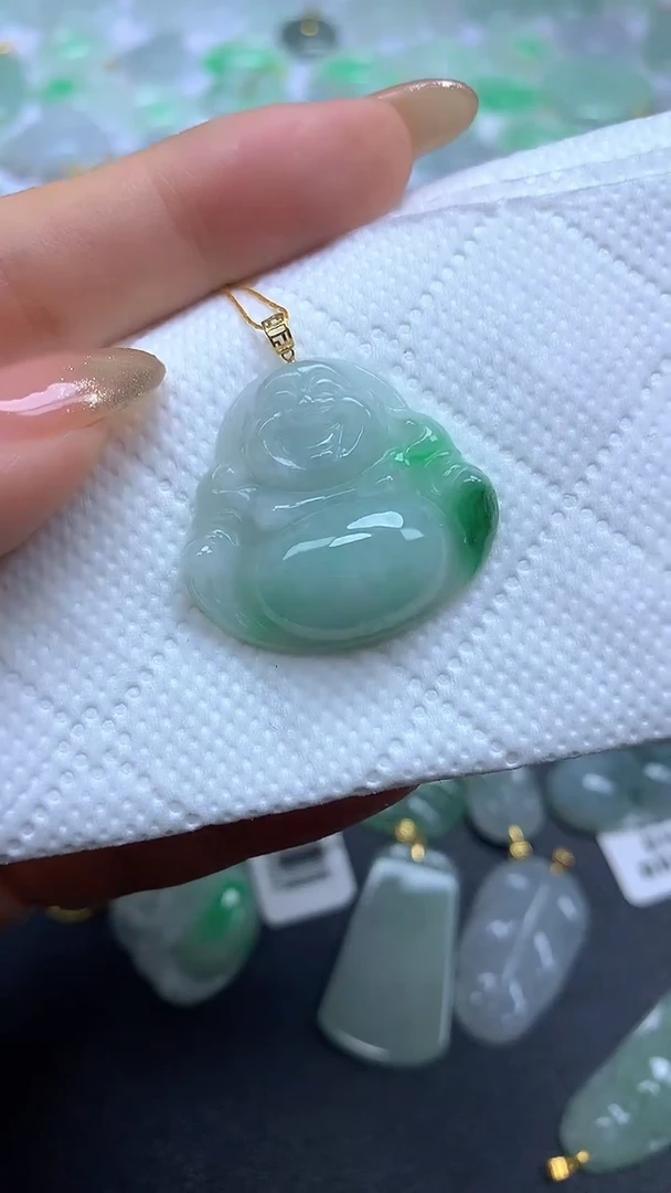 颈饰18K金镶嵌翡翠A货