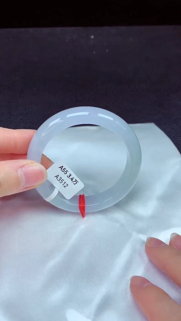 翡翠手镯未镶嵌镯子055+