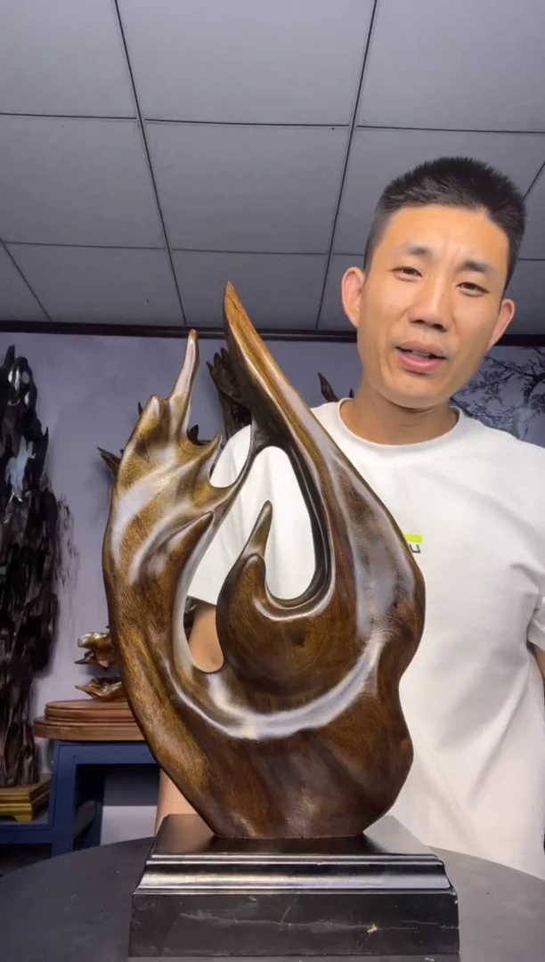 金丝楠木雕款旅*金丝楠木工艺品摆件