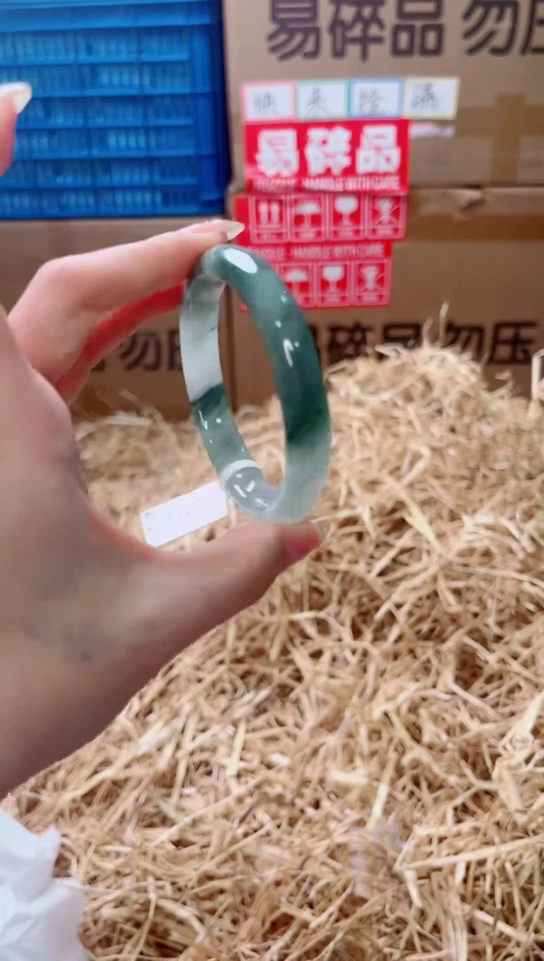 未镶嵌手镯石英质玉T-