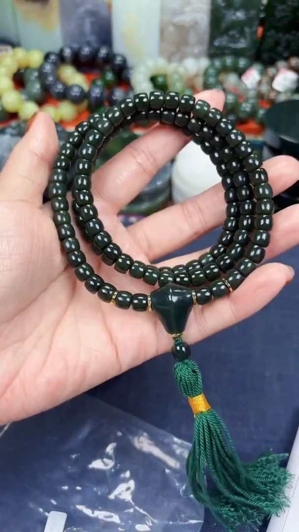 颈饰未镶嵌和田玉和田玉