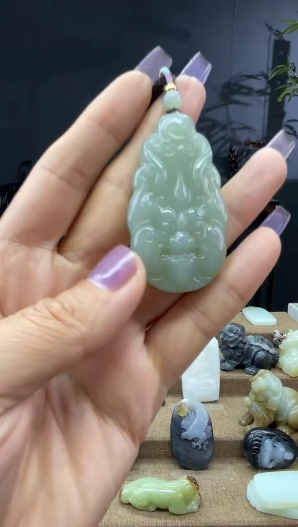 颈饰未镶嵌和田玉1