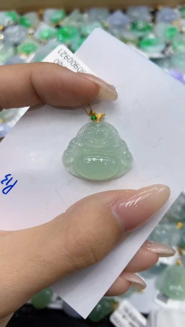 翡翠18K金镶嵌颈饰111111111111