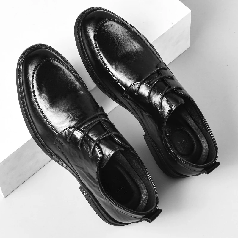 2025新款皮鞋男夏季男士软底软皮商务正装百搭英伦风舒适休闲男鞋