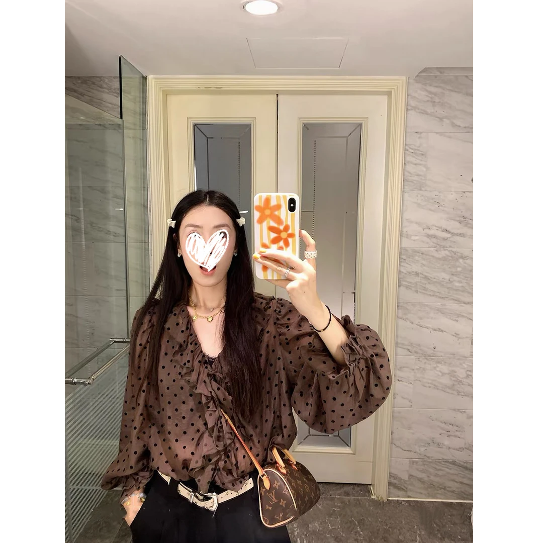 丽塔手记 法式荷叶边减龄波点小衫v领泡泡袖设计感宽松上衣D789