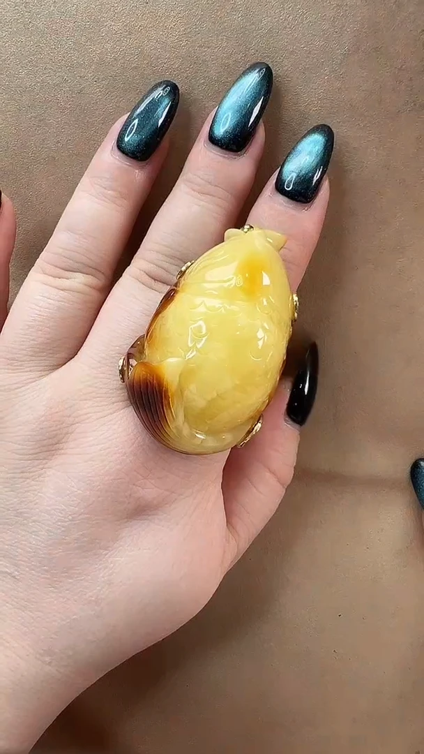 琥珀颈饰未镶嵌戒指