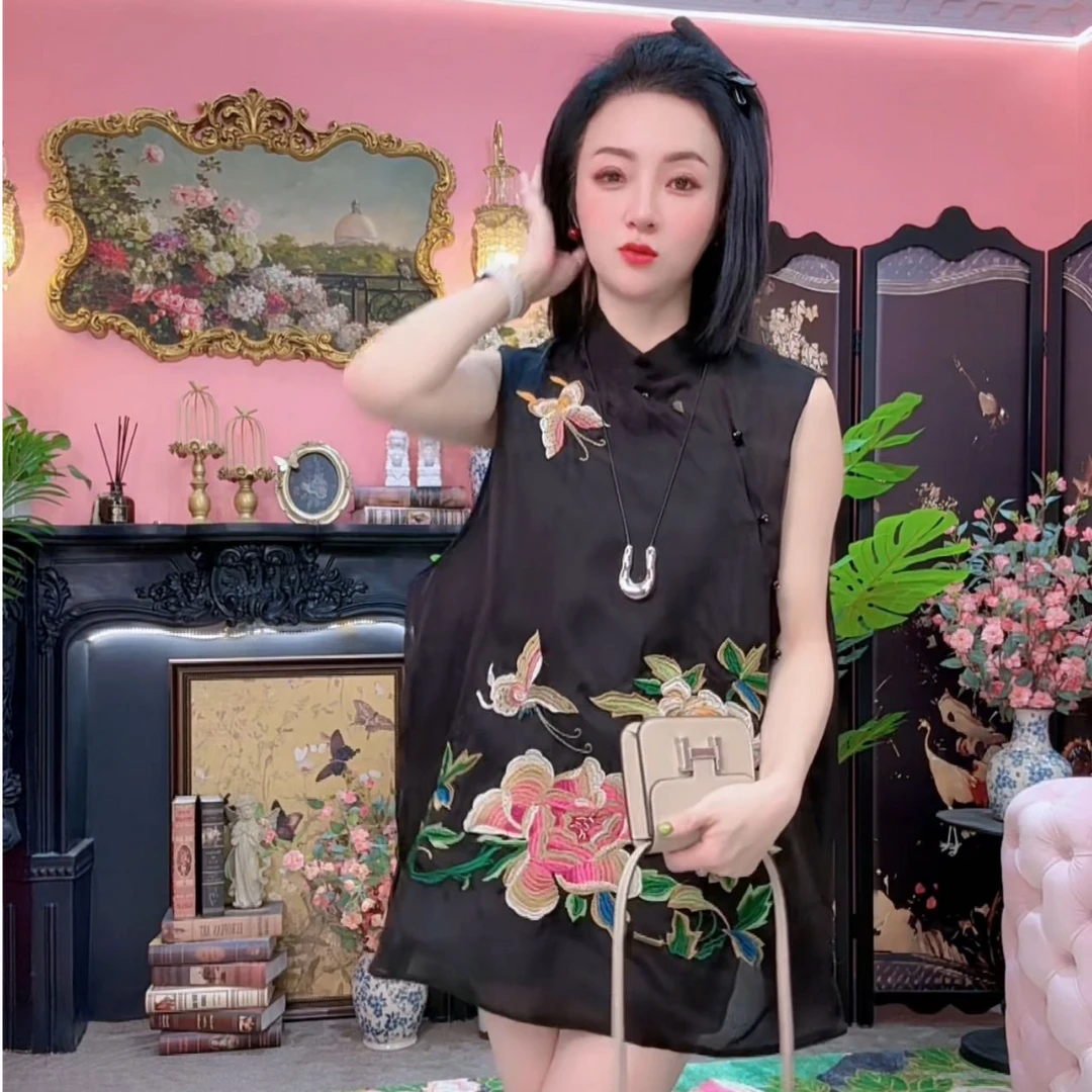 茉茉哒欧货2025夏季新款桑蚕丝刺绣立无袖旗袍女欧货国风显瘦A321