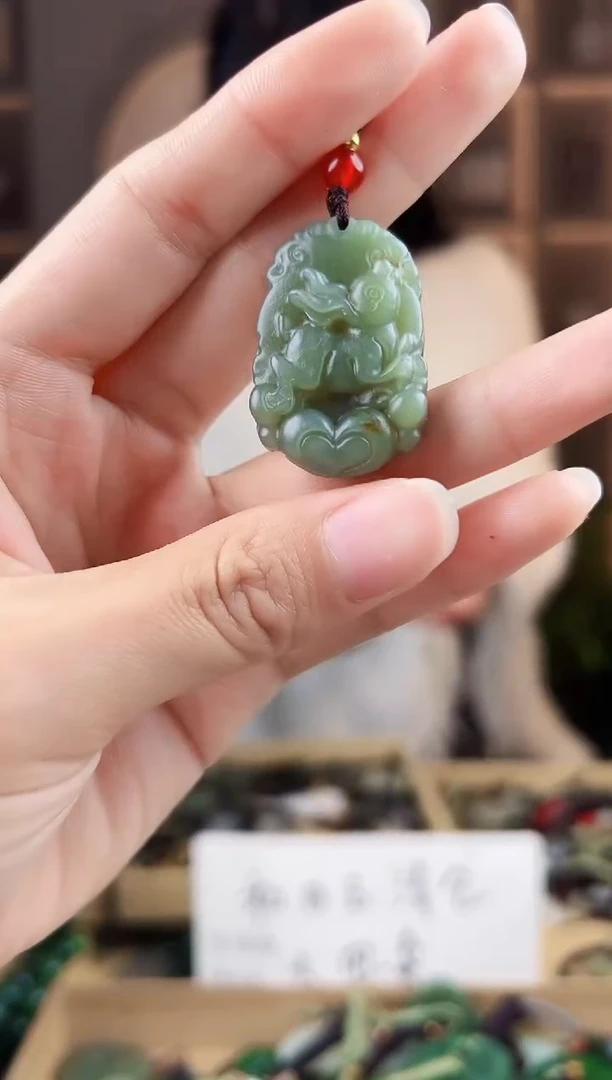 颈饰未镶嵌和田玉拍一发一，多样性发货