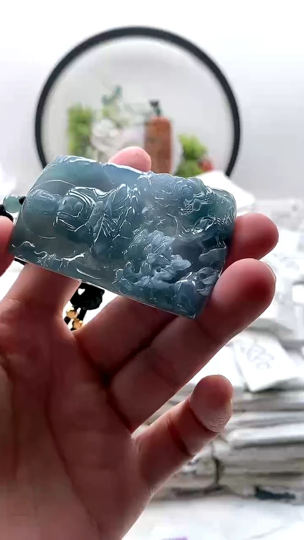颈饰未镶嵌翡翠大日如来