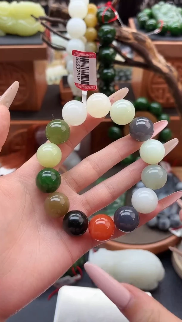 未镶嵌手串和田玉董小姐推荐 多样性发货 拍一发一db16