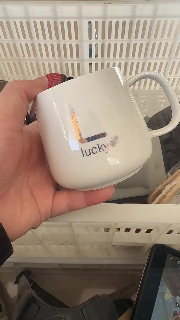 杯无运费险有瑕疵的摄影的产品有使用过的痕迹有点脏介意勿拍