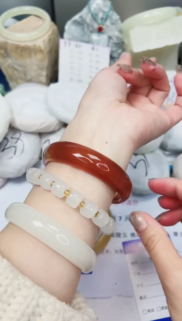 【闪购商品】石英质玉手镯未镶嵌404-玛瑙-圈口58