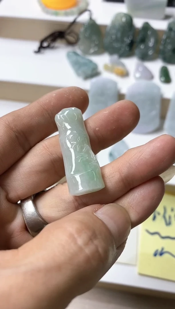 颈饰未镶嵌翡翠喵*24天然缅甸翡翠A货
