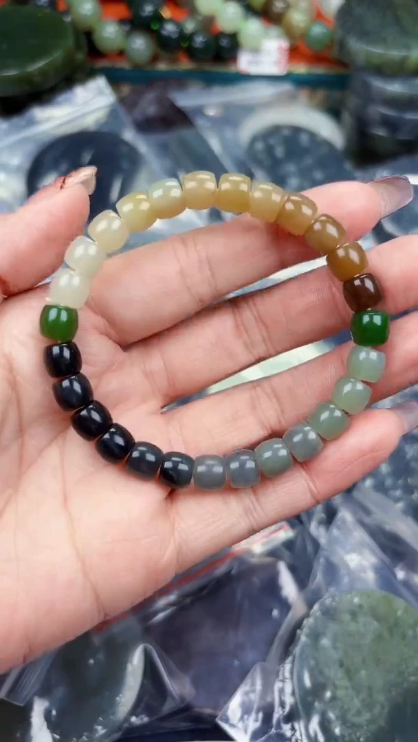 颈饰未镶嵌和田玉和田玉