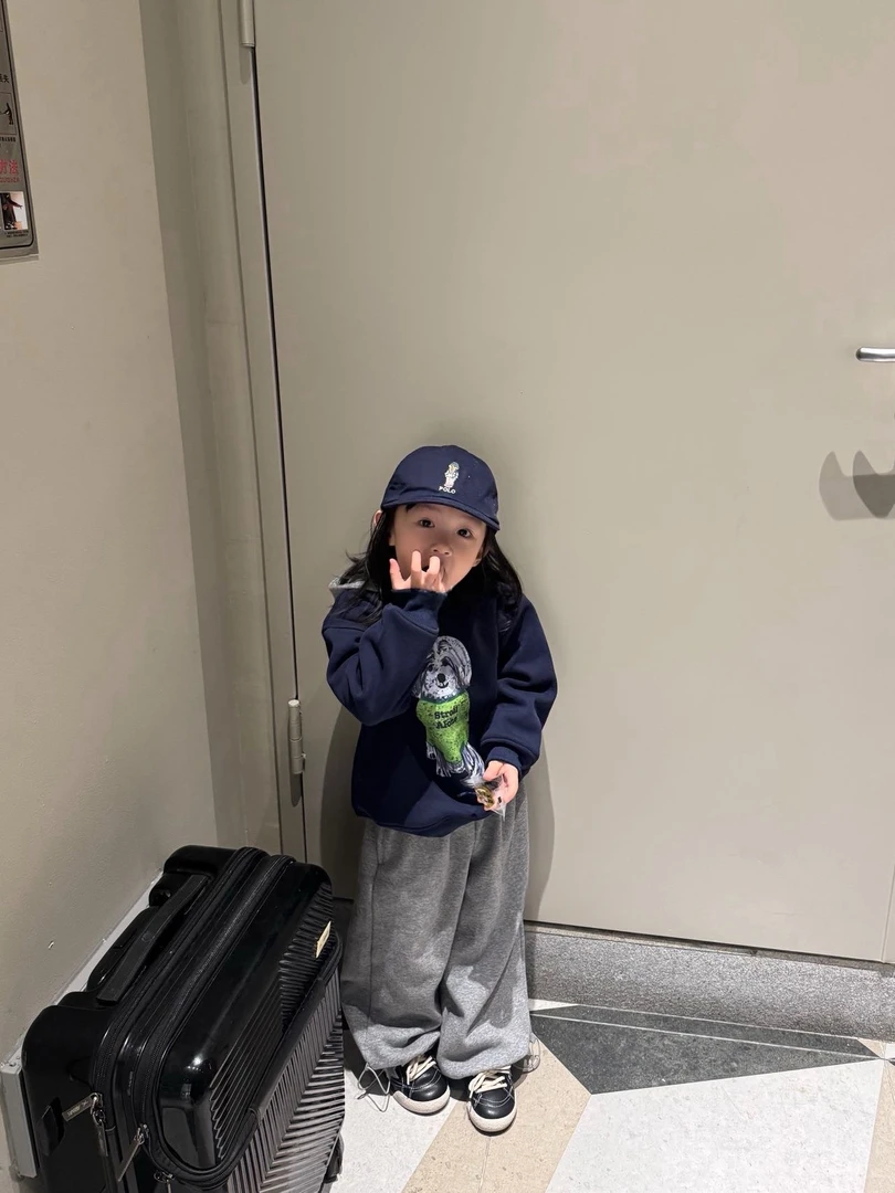 甜小七2025年冬季新款男女童韩版休闲卡通小狗卫衣豹纹休闲裤套装