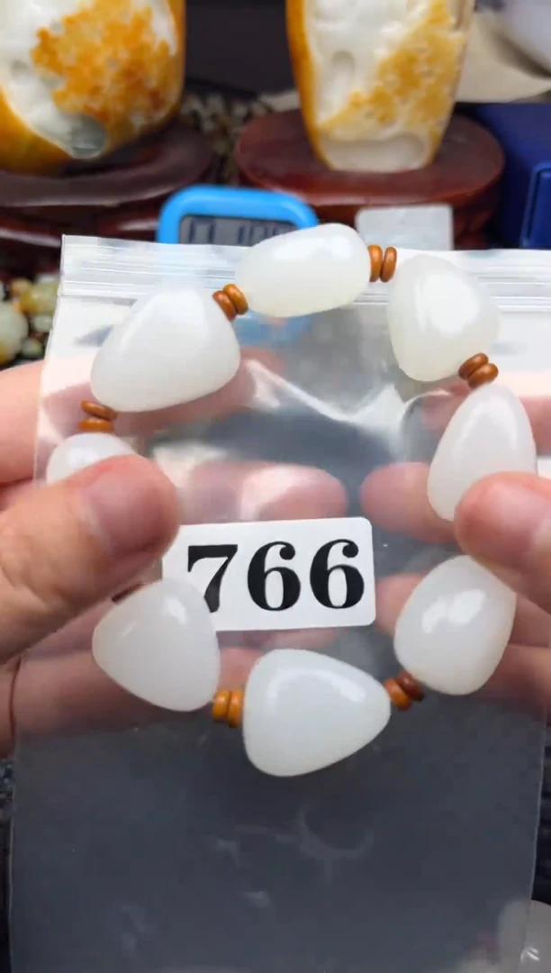 未镶嵌和田玉珠宝半成品荣和田玉