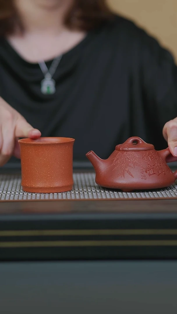 茶壶紫砂11-半手红降坡竹子冶壶200cc+五彩降竹节杯