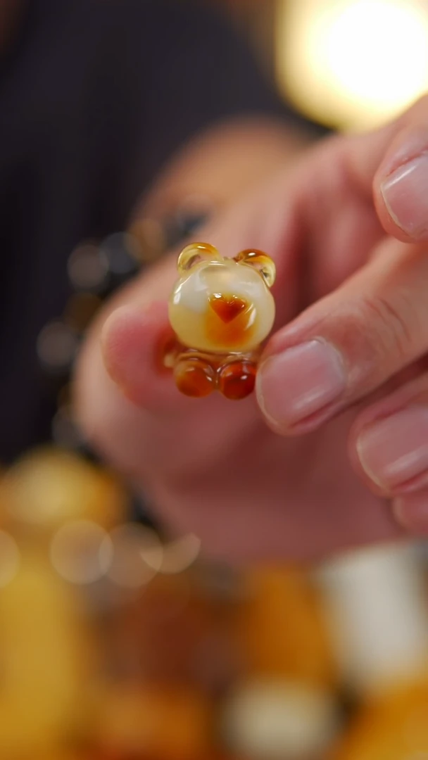 【闪购商品】蜜蜡颈饰未镶嵌大头熊