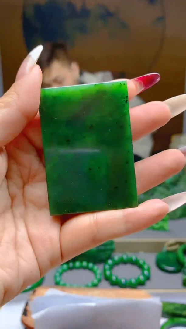 【闪购商品】和田玉（碧玉）颈饰未镶嵌1