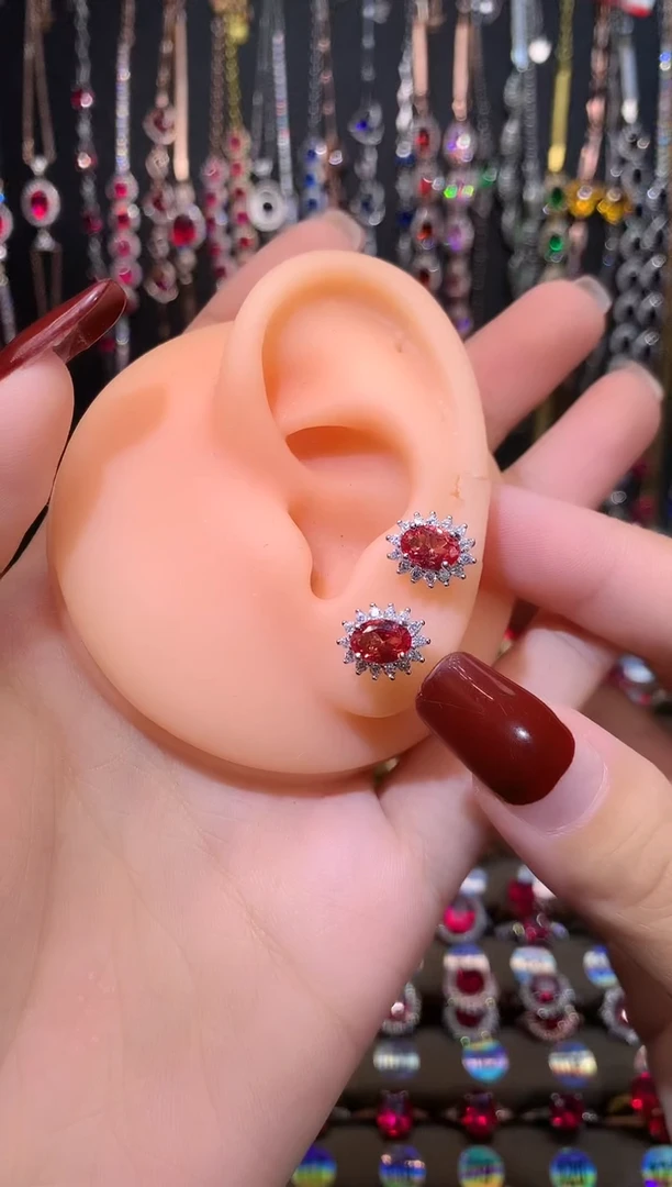 【闪购商品】蓝宝石耳饰银S925镶嵌银色