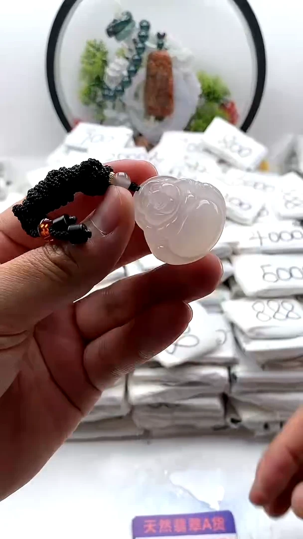 玛瑙/玉髓颈饰未镶嵌佛公