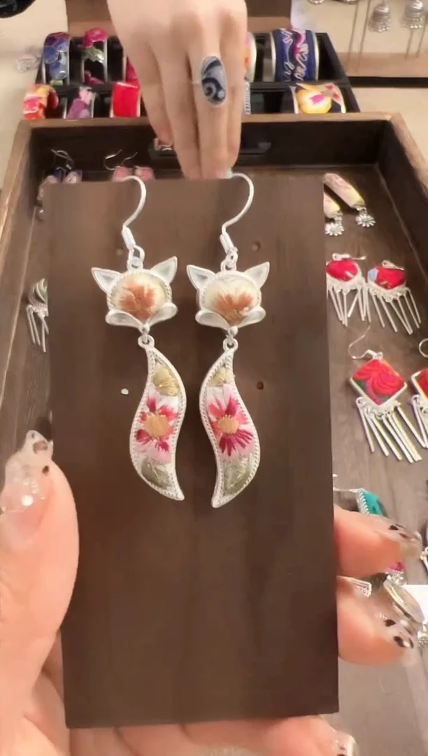 【闪购商品】织绣民族风老绣饰品045