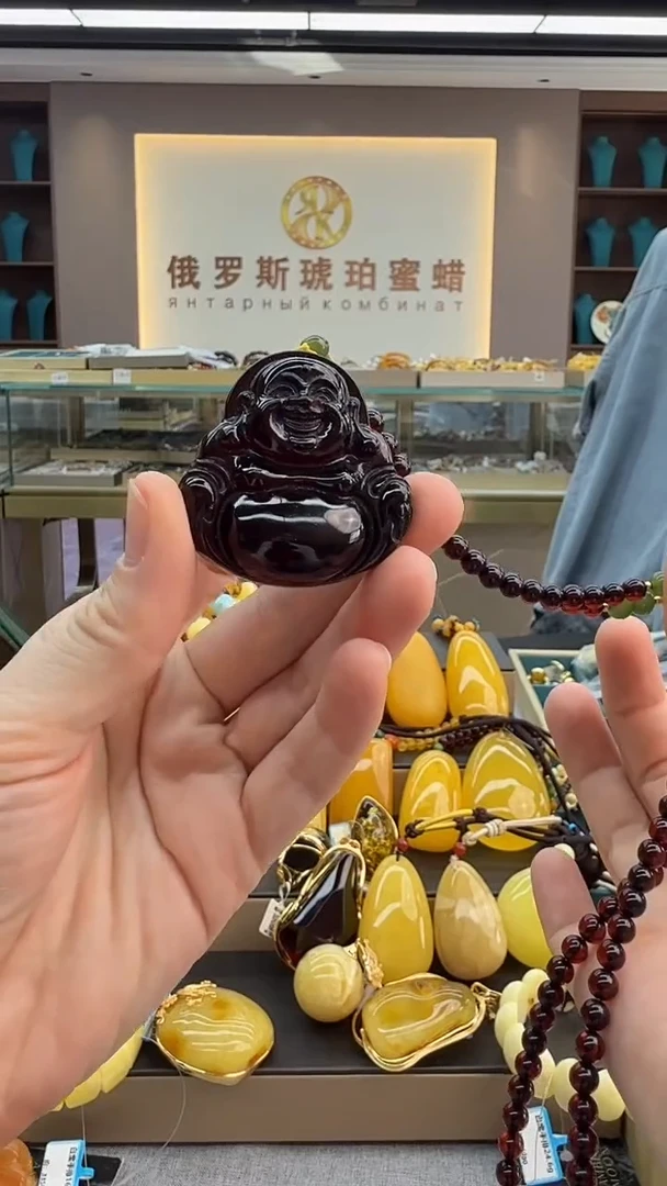 琥珀颈饰未镶嵌142秒拍号