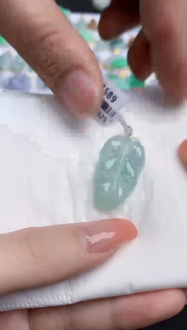【闪购商品】翡翠颈饰未镶嵌天然缅甸翡翠A货
