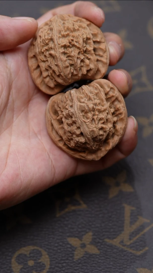 手串/手链橄榄核三角白随机