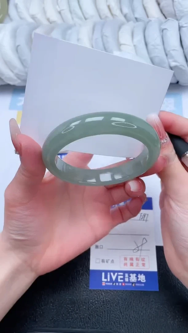 【闪购商品】石英质玉手镯未镶嵌T296-59