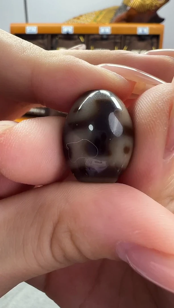 玛瑙/玉髓（覆膜）颈饰未镶嵌80.（微瑕）