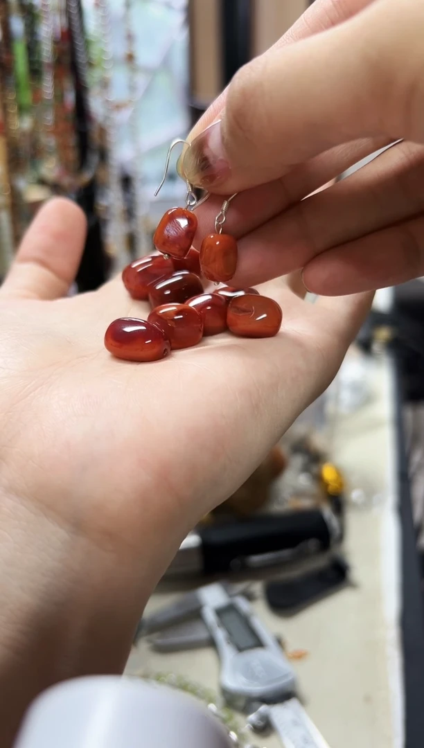 贝壳手串/手链随型N红耳钉