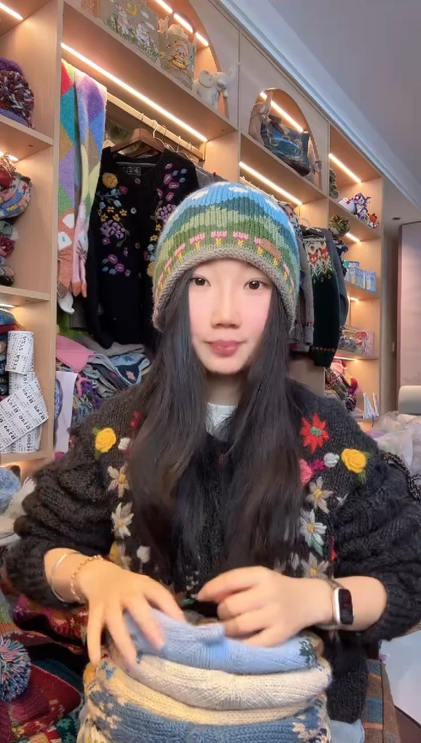 羊毛美利奴蓝天白云卷边冷帽
